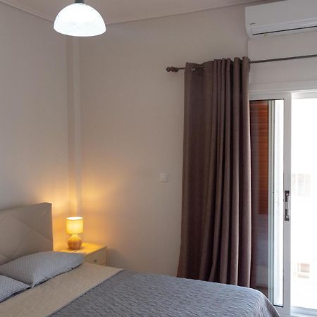 Whitehouse Loutraki Apartment Exterior photo