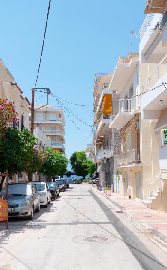 Whitehouse Loutraki Apartment Exterior photo